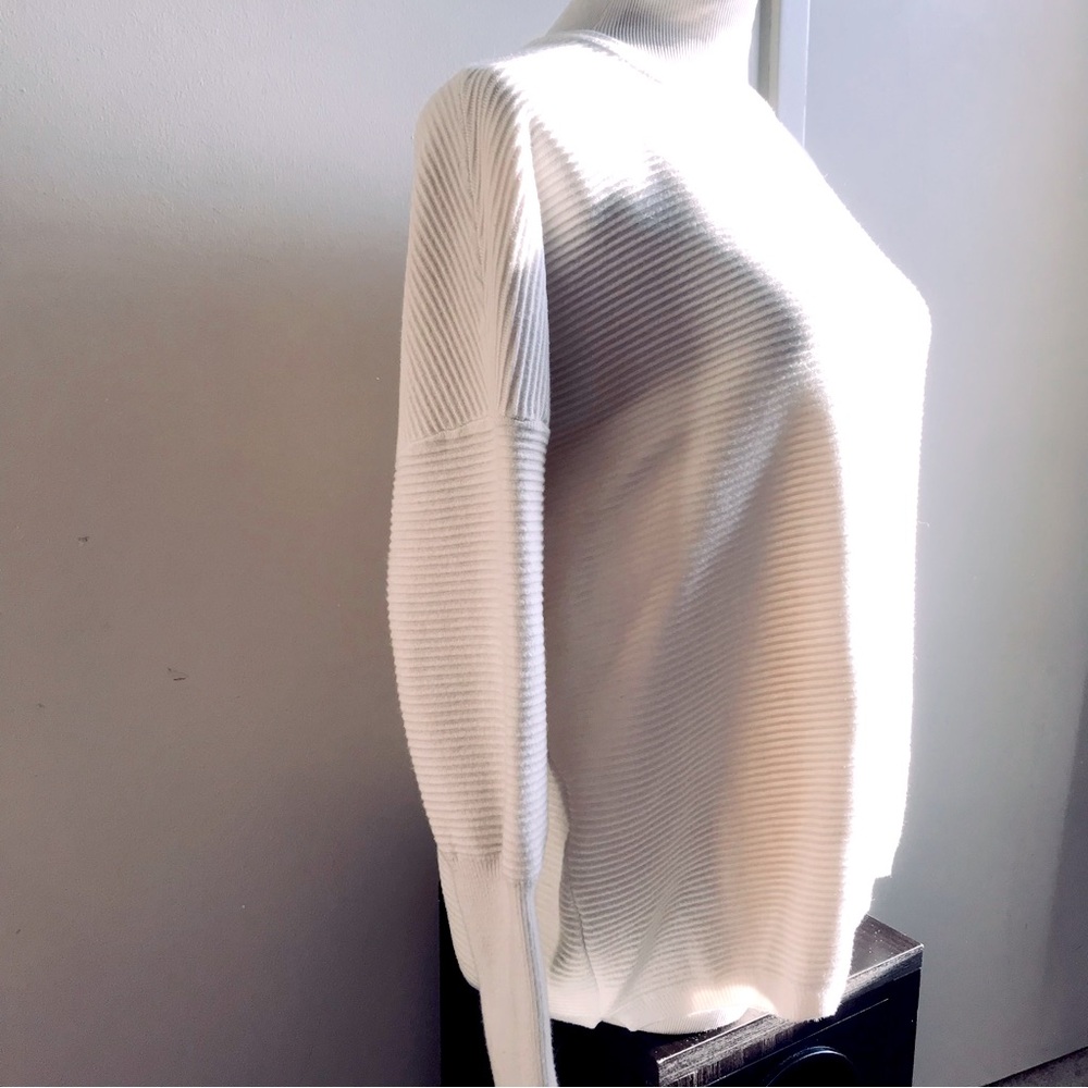 Women’s Cream Ribbed Knit Pullover Sweater S